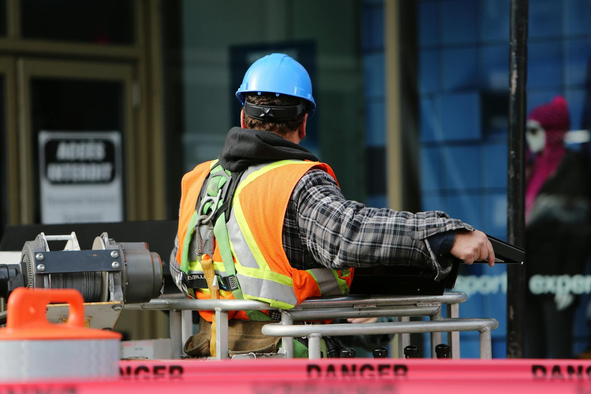 Construction — portable sanitation services in Canada