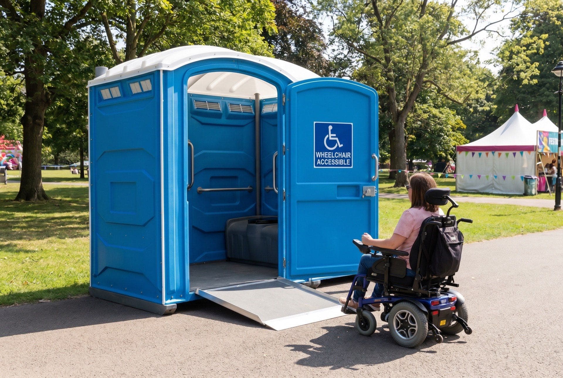 Unité Accessible en Fauteuil Roulant — portable sanitation rental in Canada